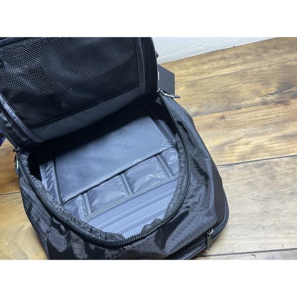 OGIO Shuttle Pack Black Backpack - Brand New with Tag - Picture 8 of 11